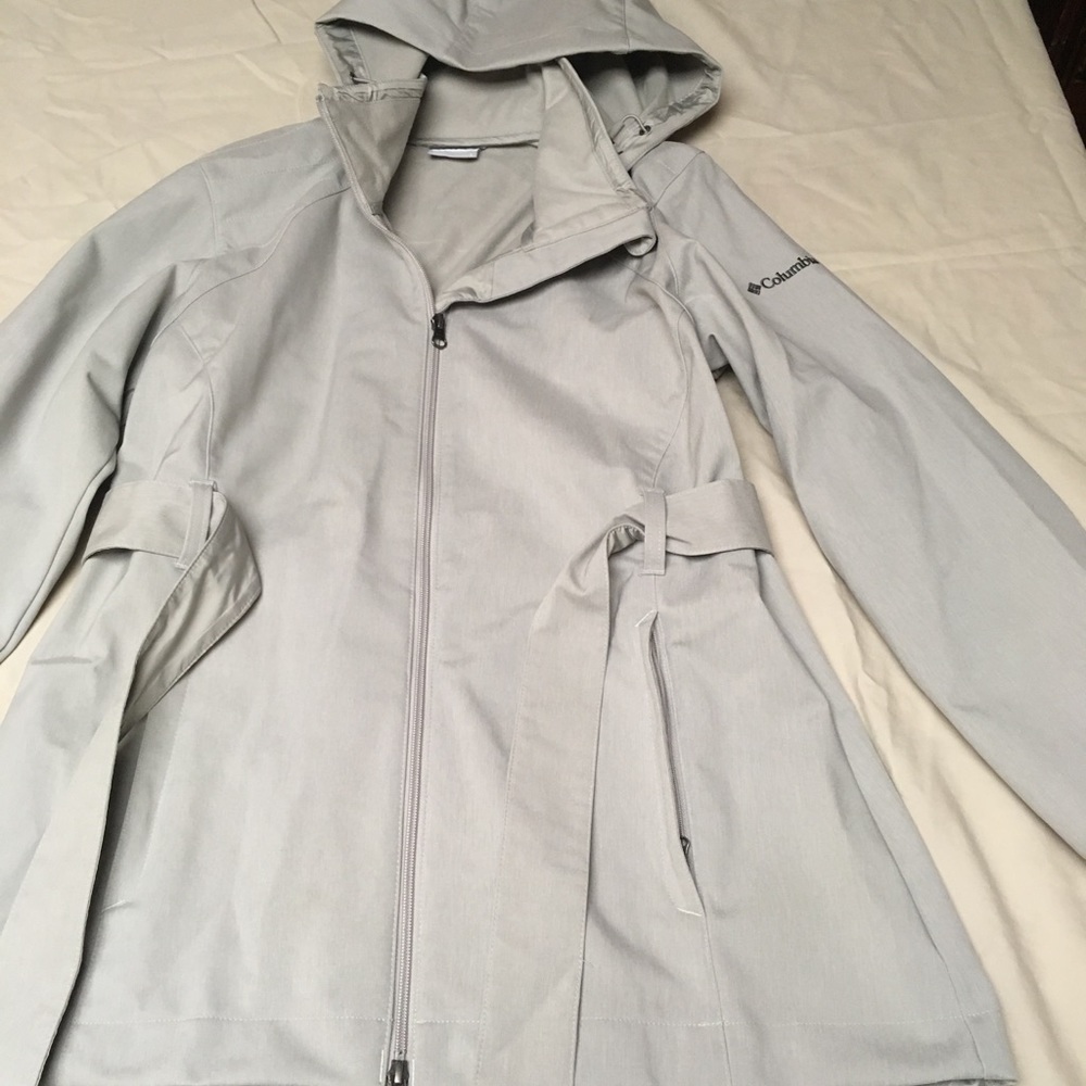 Columbia waterproof women’s jacket - size L